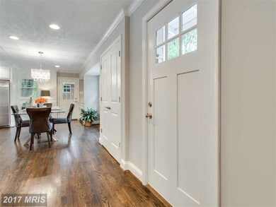 9213 Brian Dr, Vienna, VA 22180 - photo 2