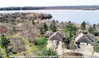 Bldg 18 3-4 Greenway Crossing Pv, Wisconsin Dells, WI 53965 - photo 3