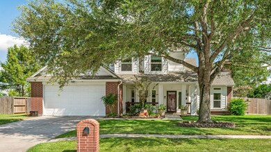 1255 E Adoue St, Alvin, TX 77511 - photo 3