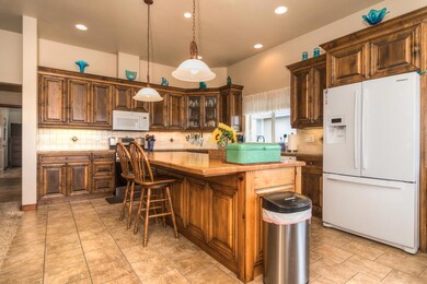 4137 SW Salmon Place, Redmond, OR 97756 - photo 6