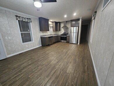 855 W Jefferson St unit 141, Grand Ledge, MI 48837 - photo 2