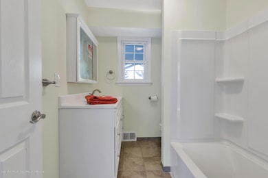 2519 Algonkin Trail Manasquan-large-004-