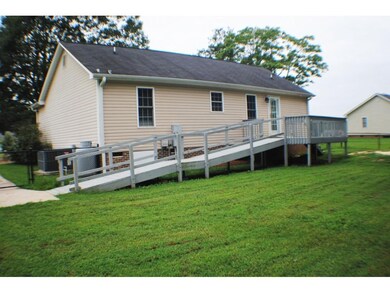 2546 Foxfire Ln, Burlington, NC 27217 - photo 4