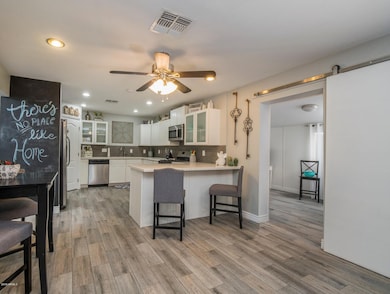 Kitchen & Bonus Room