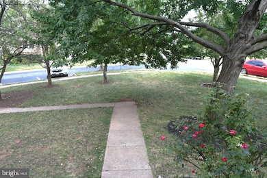 3701 Mazewood Ln, Fairfax, VA 22033 - photo 4