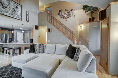 2840 Big Bluestem Pkwy, Fitchburg, WI 53711 - photo 5