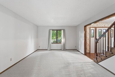 3925 Gresham Cir N, Saint Paul, MN 55128 - photo 5