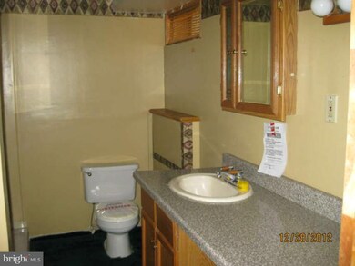 2919 Illinois Ave, Halethorpe, MD 21227 - photo 4