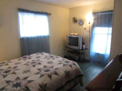 18 Douglas Ave, Glens Falls, NY 12801 - photo 5