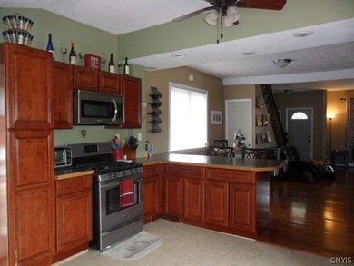 BRIGHT KITCHEN, ALL APPLIANCES REMAIN