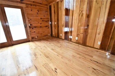 Wood finishes throughout.