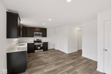 10416 Crystal Coop Ln, Lawrence, IN 46235 - photo 3