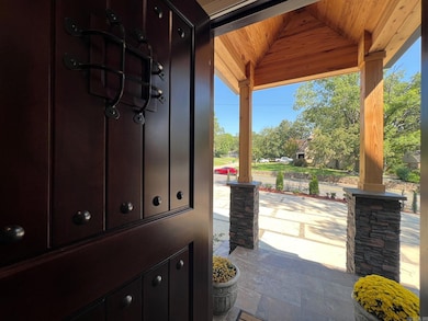 6223 Cantrell Rd, Little Rock, AR 72207 - photo 3