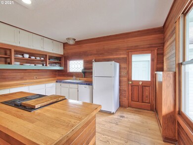 315 E C St, Rainier, OR 97048 - photo 6