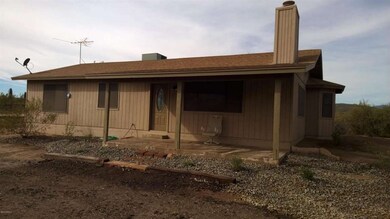 47330 N Kelley - Front right closeup+