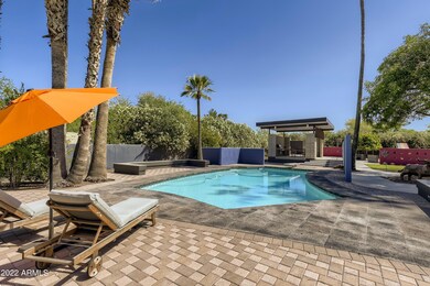 58 Exterior Pool