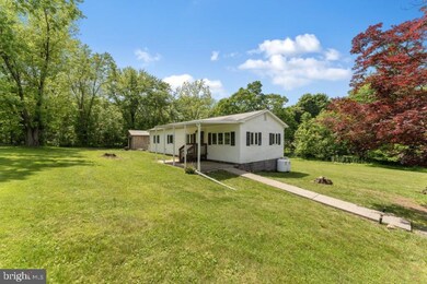 1004 Diamond St, Sellersville, PA 18960 - photo 3