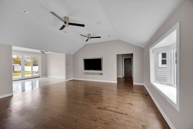 9059 Oneill Dr, Burr Ridge, IL 60527 - photo 5