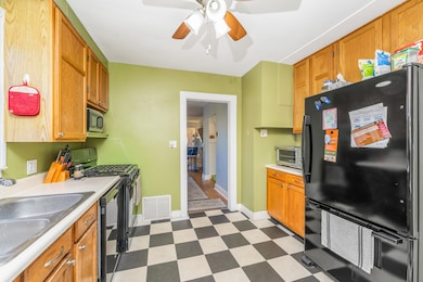 545 N Berkley St, Kalamazoo, MI 49006 - photo 4