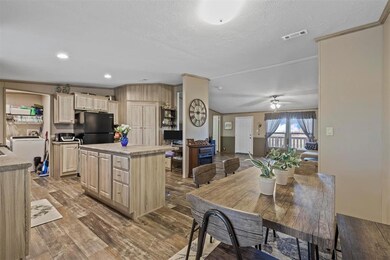 115 Vinall Cir, Decatur, TX 76234 - photo 5