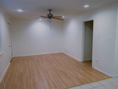 226 Oriole St unit 3, Houston, TX 77018 - photo 7