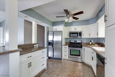 1570 Alcorn Dr, Barberton, OH 44203 - photo 7