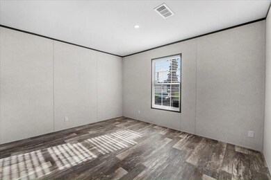 1900 S Lake Reedy Blvd unit 33, Frostproof, FL 33843 - photo 5