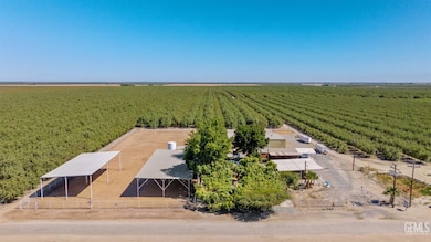 28548 Woollomes Ave, Wasco, CA 93280 - photo 2