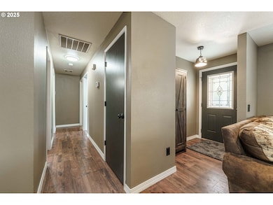 569 22nd St, Washougal, WA 98671 - photo 4