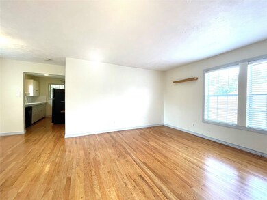 1127 Walling St unit 3, Houston, TX 77009 - photo 6