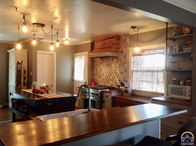 2521 SW Granthurst Ave, Topeka, KS 66611 - photo 3