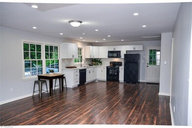 607 N Fir Ave, Siler City, NC 27344 - photo 4