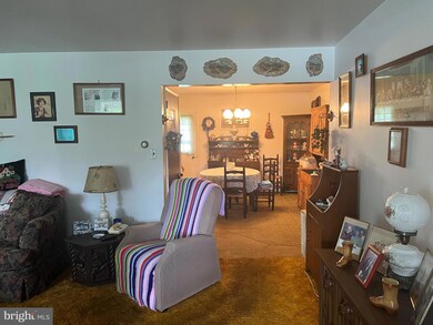 305 Lyman Ave, Womelsdorf, PA 19567 - photo 6