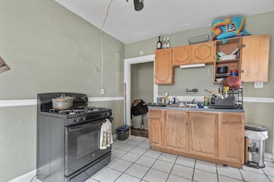 708 S 36th St unit 710, Milwaukee, WI 53215 - photo 3