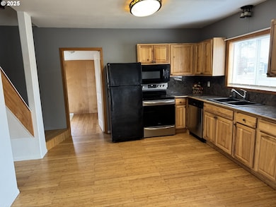 1010 N Lake Rd, Lakeside, OR 97449 - photo 5