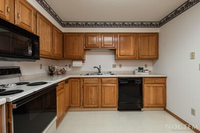 2635 Gateway Ave-6