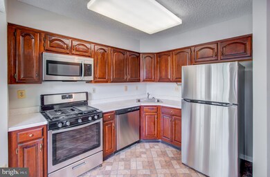 8 De Leon Cir, Franklin Township, NJ 08823 - photo 6