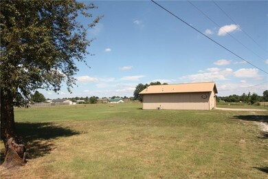 958 Klenc Rd, Tontitown, AR 72762 - photo 7
