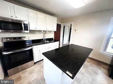 652 E Broad St unit 2, Quakertown, PA 18951 - photo 3