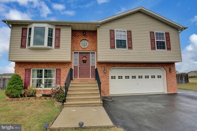15502 Camden Dr, Greencastle, PA 17225 - photo 2