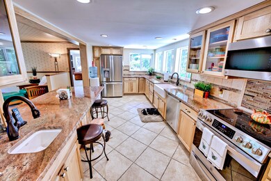 Kitchen 4