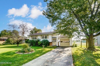 806 N Blackhoof St, Wapakoneta, OH 45895 - photo 3