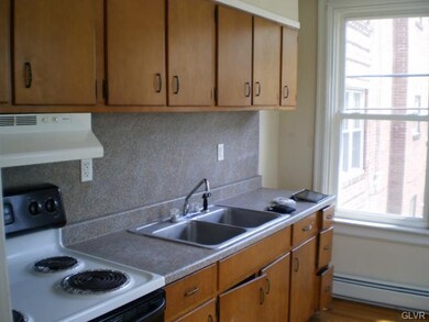 1752 W Linden St unit 2, Allentown, PA 18104 - photo 5