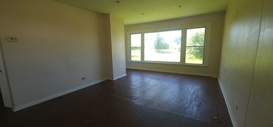 1724 Lyons Ct, Waukegan, IL 60085 - photo 5