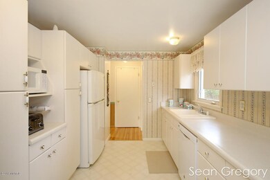 451 Netherfield St NW, Comstock Park, MI 49321 - photo 7