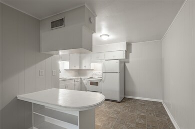 525 12th St unit 7, Huntsville, TX 77340 - photo 7