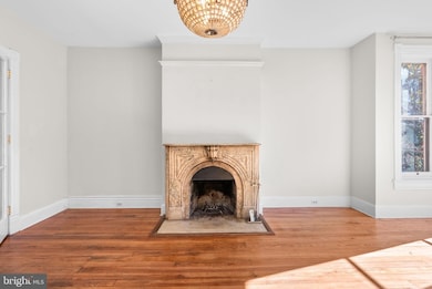 812 E St SE, Washington, DC 20003 - photo 4