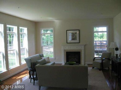 6004 Glennberry Ct, Glenn Dale, MD 20769 - photo 2