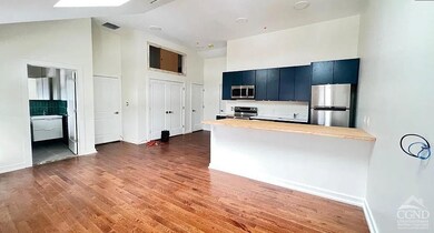 Living Room/Kitchen
