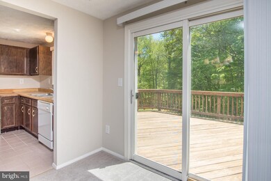 8841 Woodlawn Way, Springfield, VA 22153 - photo 6